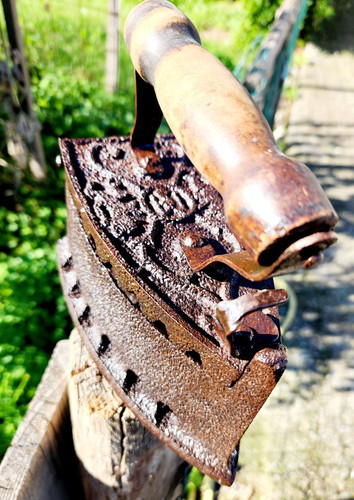 Antico oggetto ferro stiro - oggetto,ferro,